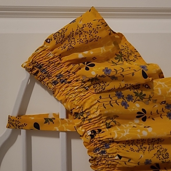 Sienna Sky yellow floral top - Picture 2 of 5